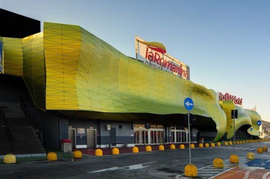 La Romanina Alışveriş Merkezi